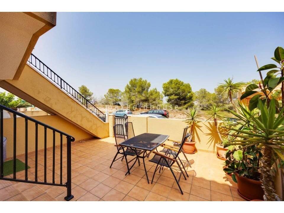 2 soveværelse Lejlighed til salg i Villamartin med swimmingpool - € 169.900 (Ref: 10034339)