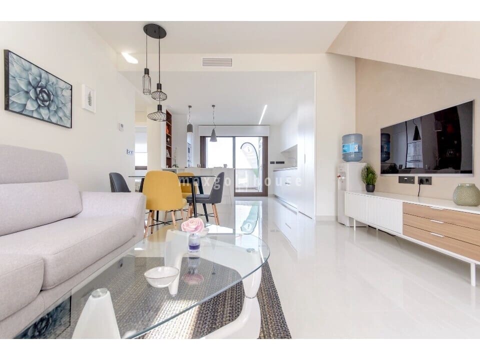 2 bedroom Apartment for sale in Los Balcones with pool - € 300,000 (Ref: 10034752)