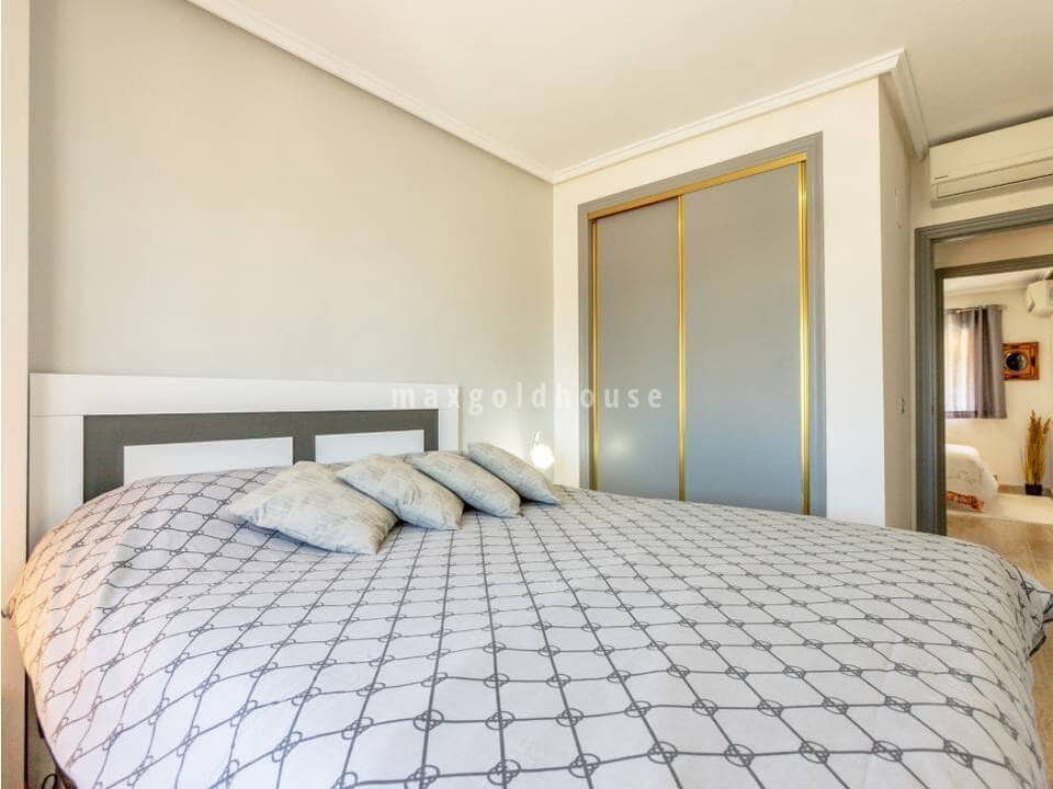 2 sovrum Lägenhet till salu i Villamartin med pool - 199 000 € (Ref: 10060685)