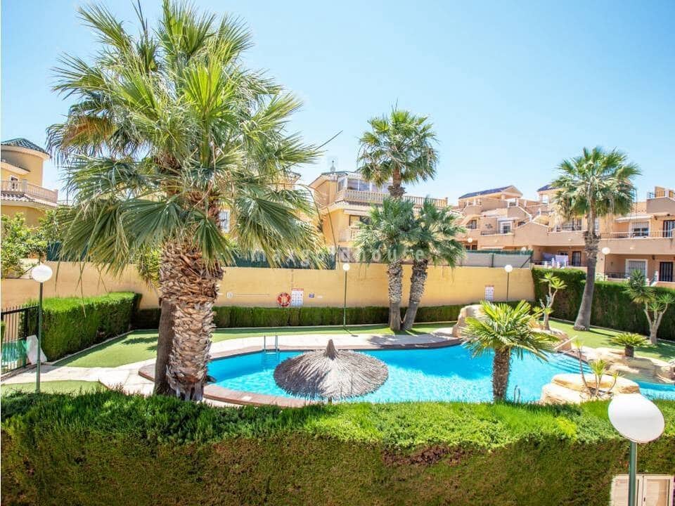 2 sovrum Lägenhet till salu i Villamartin med pool - 199 000 € (Ref: 10060685)