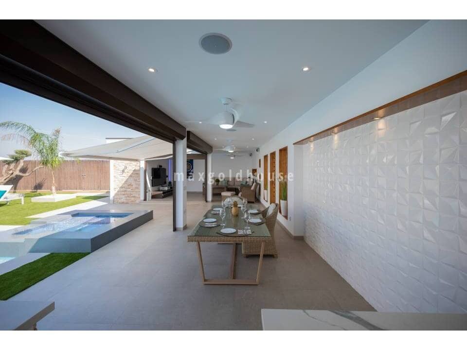 4 soveværelse Villa til salg i Avileses med swimmingpool - € 1.350.000 (Ref: 10071836)