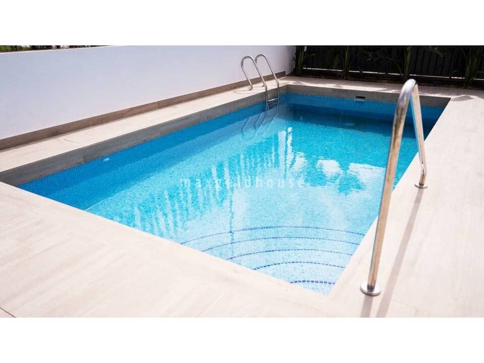 4 Zimmer Villa zu verkaufen in Orihuela Costa mit Pool - 699.900 € (Ref: 10076733)