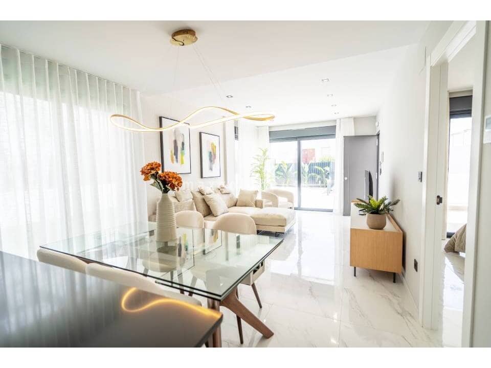 4 Zimmer Villa zu verkaufen in Orihuela Costa mit Pool - 699.900 € (Ref: 10076733)