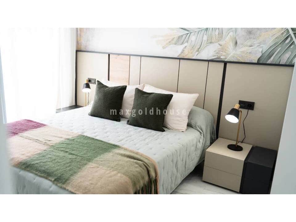 4 Zimmer Villa zu verkaufen in Orihuela Costa mit Pool - 699.900 € (Ref: 10076733)
