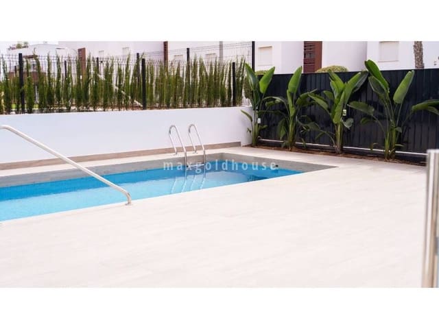 4 Zimmer Villa zu verkaufen in Punta Prima, Orihuela mit Pool - 699.900 € (Ref: 10076733)