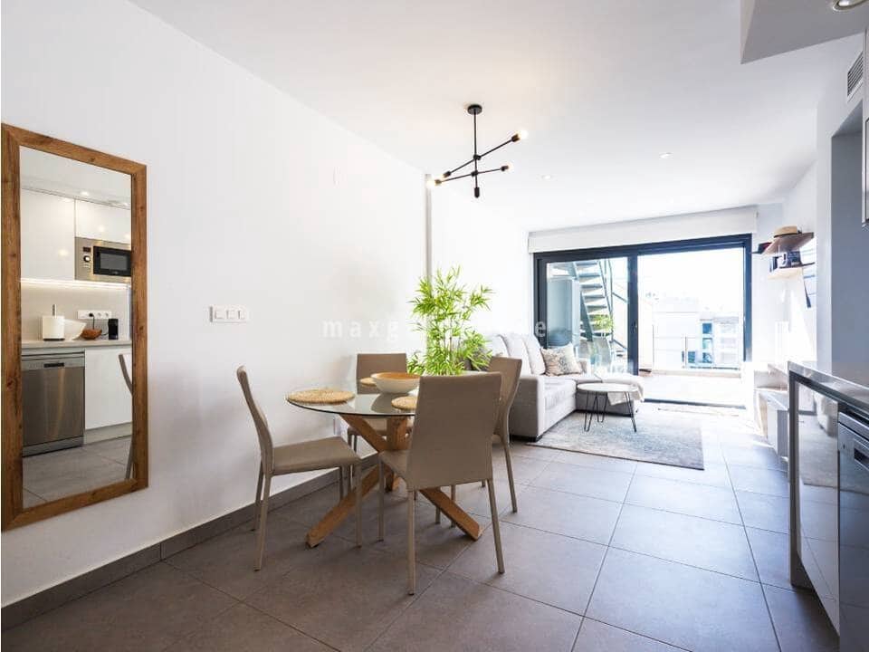 2 slaapkamer Appartement te koop in Villamartin met zwembad - € 298.000 (Ref: 10082026)