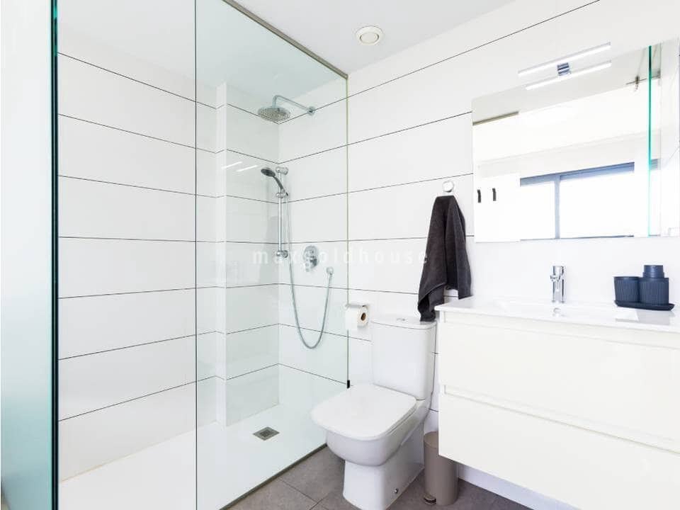 2 slaapkamer Appartement te koop in Villamartin met zwembad - € 298.000 (Ref: 10082026)