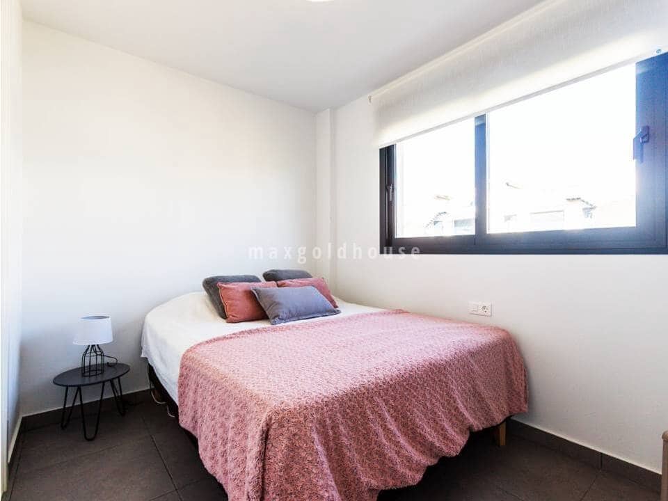 2 slaapkamer Appartement te koop in Villamartin met zwembad - € 298.000 (Ref: 10082026)