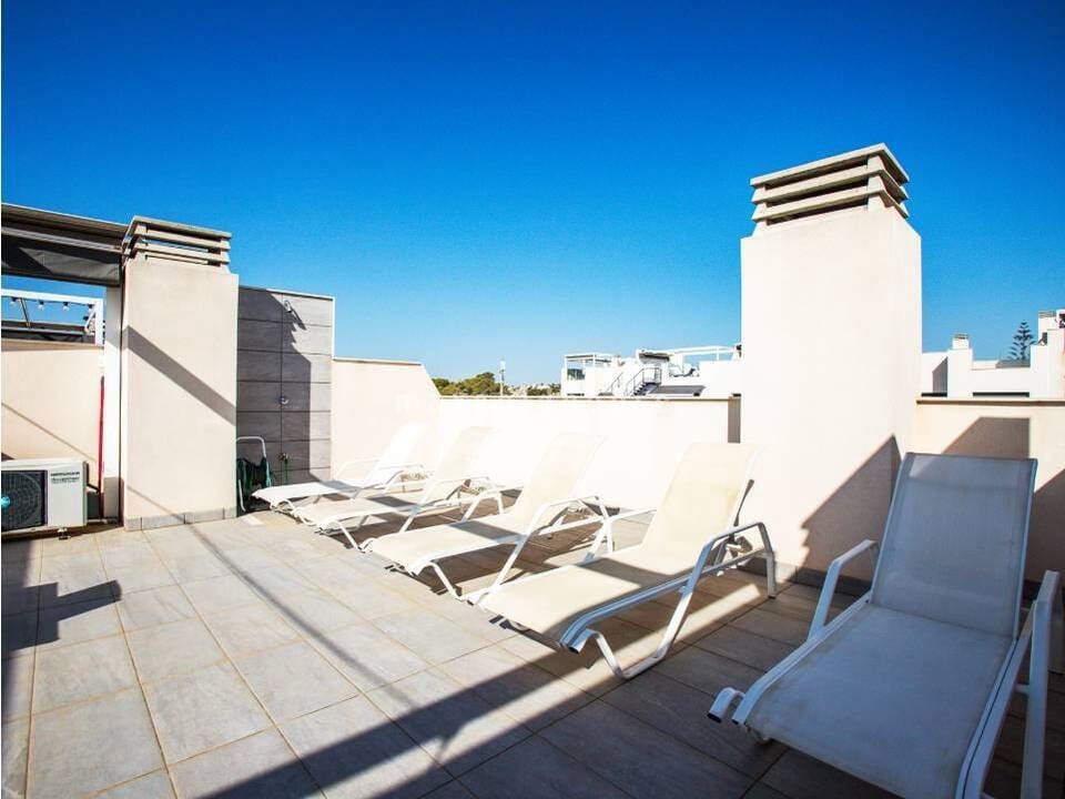 2 slaapkamer Appartement te koop in Villamartin met zwembad - € 298.000 (Ref: 10082026)