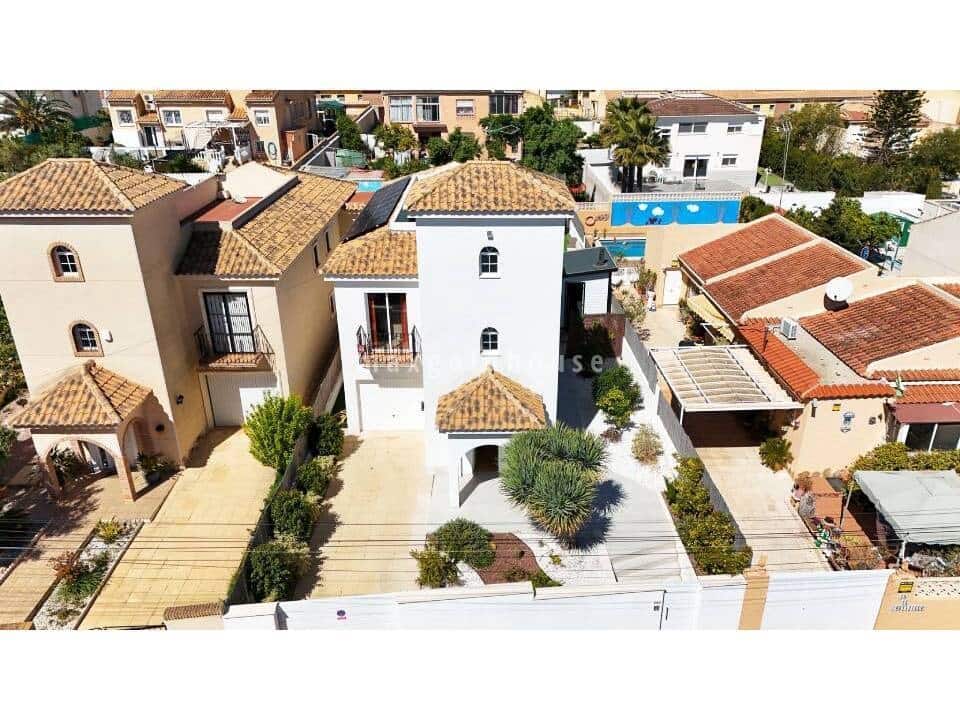 5 sovrum Villa till salu i Los Balcones med pool - 549 000 € (Ref: 10085069)