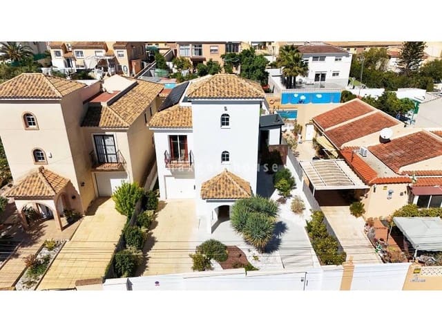5 sovrum Villa till salu i Los Balcones med pool - 549 000 € (Ref: 10085069)