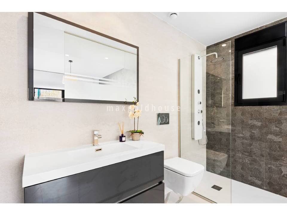 2 quarto Apartamento para venda em San Miguel de Salinas com piscina - 339 000 € (Ref: 10085331)
