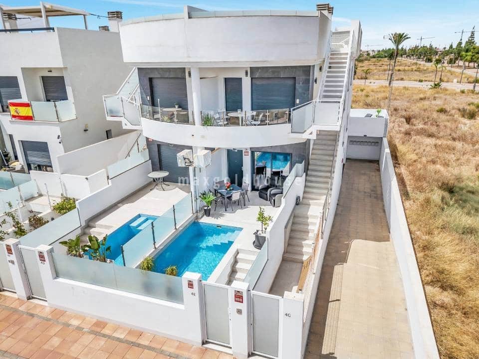 2 bedroom Apartment for sale in Los Alcazares with pool garage - € 278,500 (Ref: 10100557)