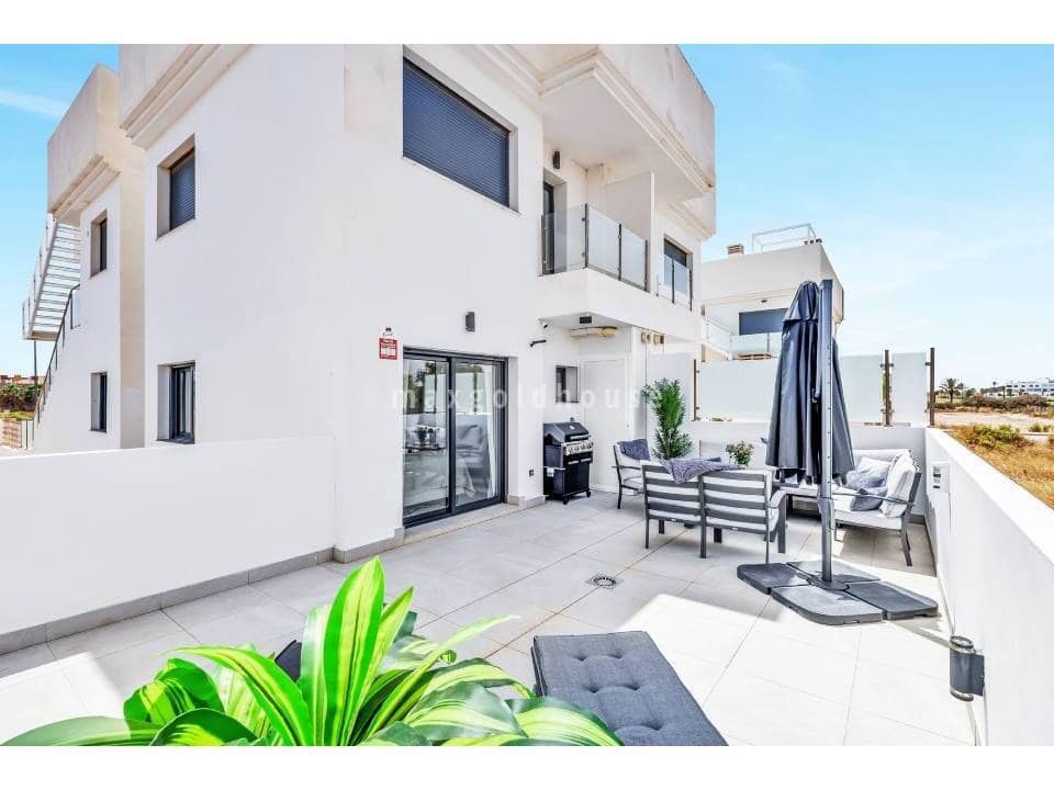 2 bedroom Apartment for sale in Los Alcazares with pool garage - € 278,500 (Ref: 10100557)