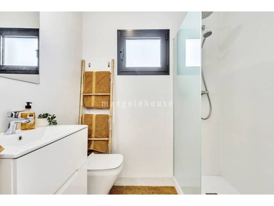 2 bedroom Apartment for sale in Los Alcazares with pool garage - € 278,500 (Ref: 10100557)