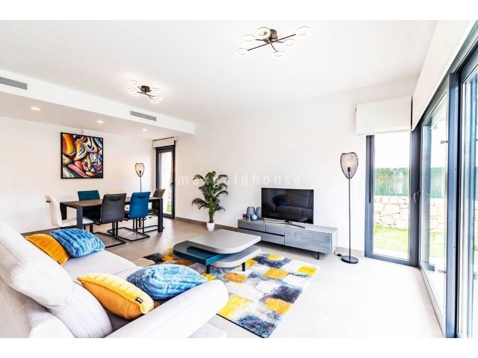 3 quarto Moradia para venda em Torre de la Horadada com piscina garagem - 598 000 € (Ref: 10116032)