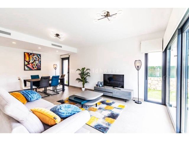 3 quarto Moradia para venda em Torre de la Horadada, Pilar de la Horadada com piscina garagem - 598 000 € (Ref: 10116032)