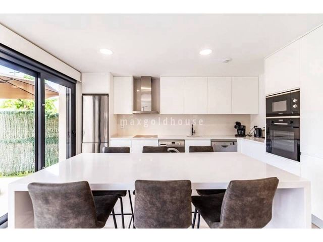 3 quarto Moradia para venda em Torre de la Horadada, Pilar de la Horadada com piscina garagem - 598 000 € (Ref: 10116032)