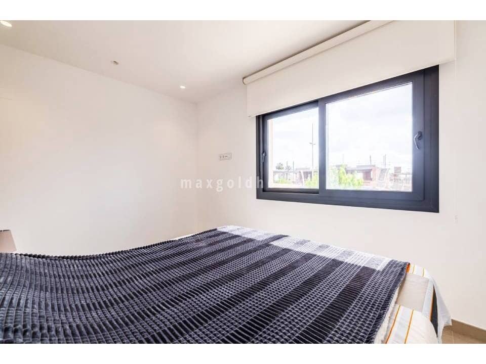3 quarto Moradia para venda em Torre de la Horadada com piscina garagem - 598 000 € (Ref: 10116032)