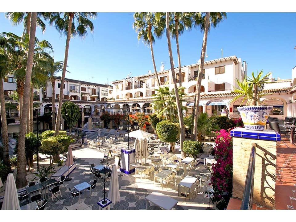 2 bedroom Apartment for sale in Villamartin with pool - € 255,000 (Ref: 7248339)