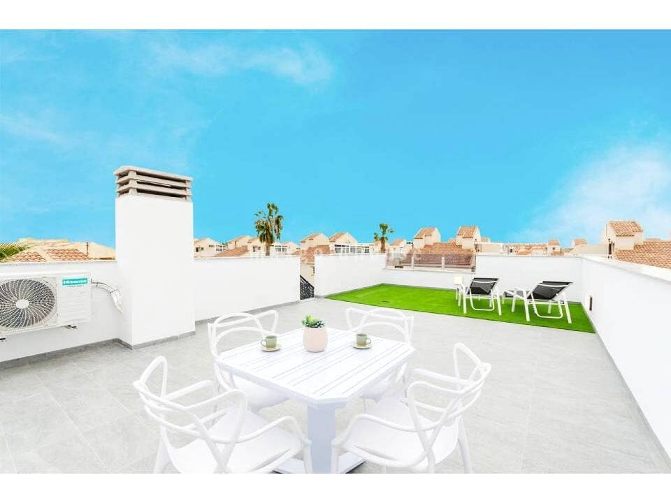 3 sypialnia Willa na sprzedaż w La Torreta z basenem - 424 000 € (Ref: 8337401)