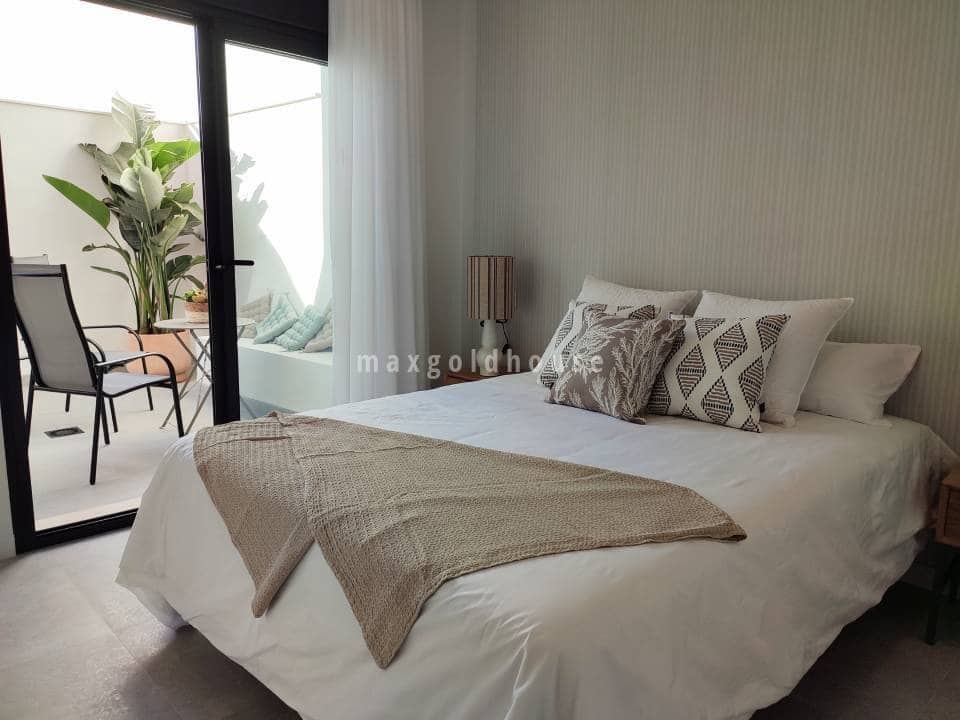 2 bedroom Apartment for sale in Pilar de la Horadada with pool - € 269,900 (Ref: 8699232)