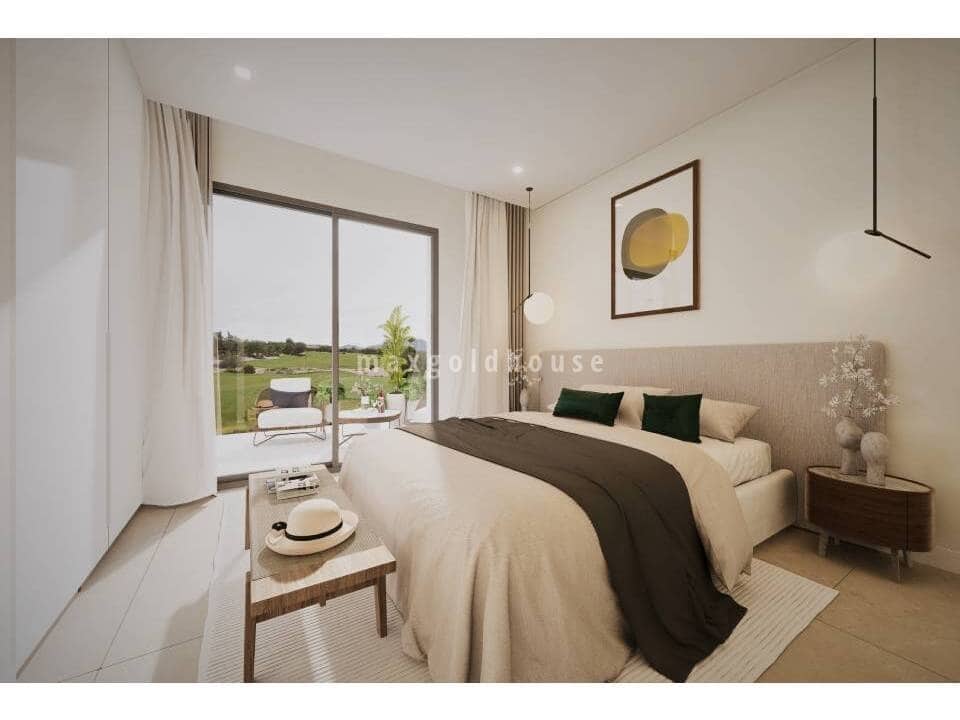 3 bedroom Townhouse for sale in Los Alcazares with pool - € 720,000 (Ref: 8736951)