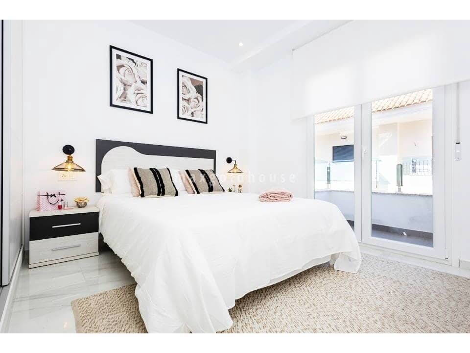 2 bedroom Apartment for sale in Jacarilla - € 139,000 (Ref: 8736953)