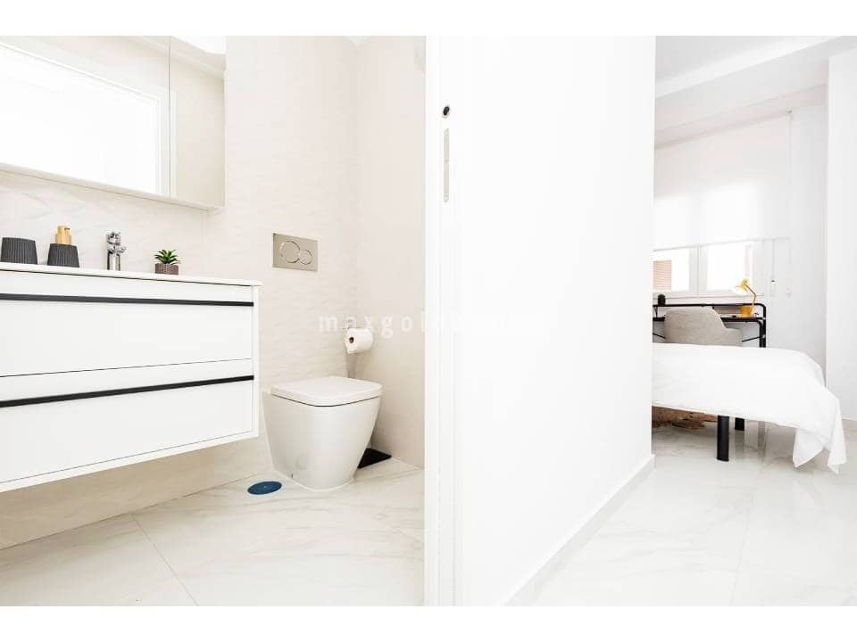 2 bedroom Apartment for sale in Jacarilla - € 139,000 (Ref: 8736953)