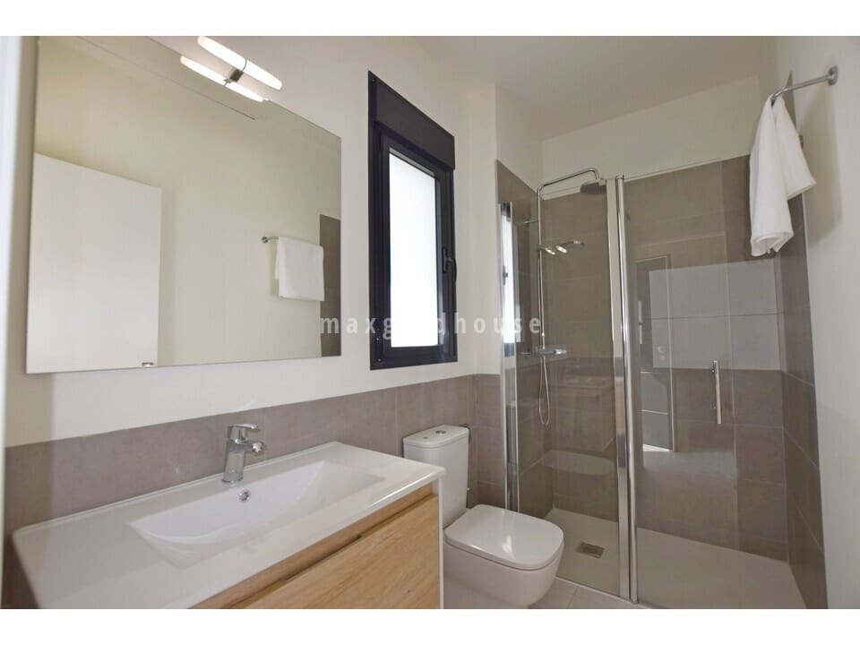 2 soveværelse Lejlighed til salg i Condado de Alhama med swimmingpool - € 225.000 (Ref: 8987621)