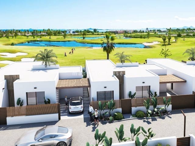 Chalet de 3 habitaciones en Los Alcázares en venta con piscina - 559.900 € (Ref: 9077559)