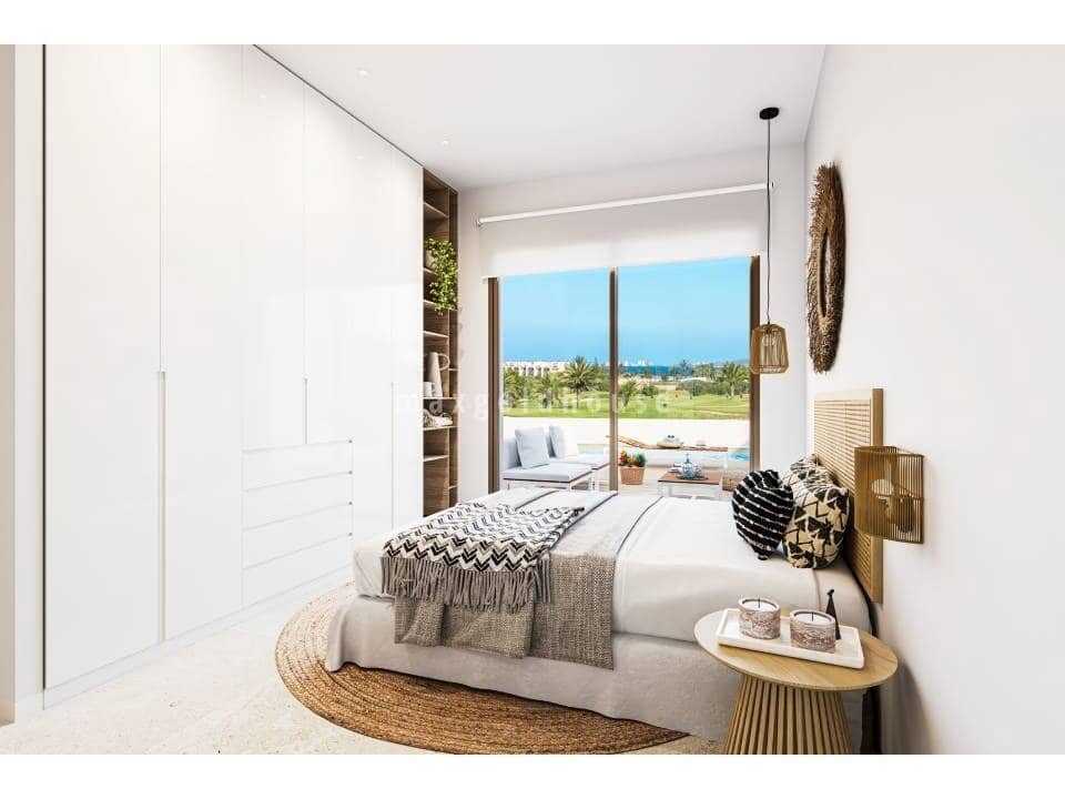 Chalet de 3 habitaciones en Los Alcázares en venta con piscina - 555.000 € (Ref: 9081110)