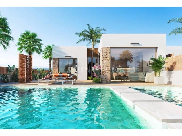 Chalet de 3 habitaciones en Los Alcázares en venta con piscina - 555.000 € (Ref: 9081110)
