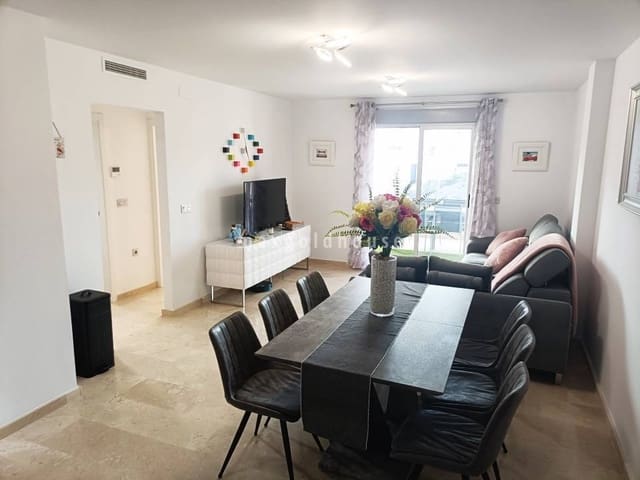 Apartamento de 2 habitaciones en Villamartin, Orihuela en venta con piscina - 215.000 € (Ref: 9133830)