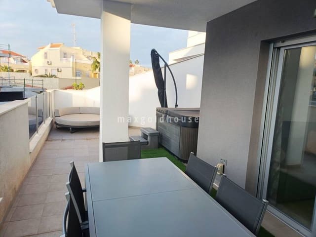 Apartamento de 2 habitaciones en Villamartin, Orihuela en venta con piscina - 215.000 € (Ref: 9133830)
