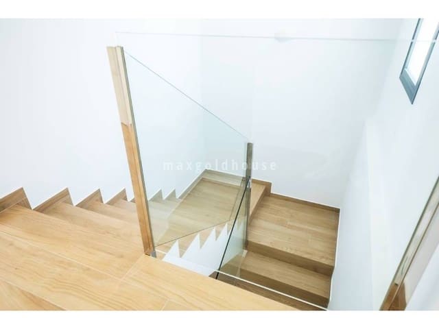 3 sypialnia Willa na sprzedaż w Algorfa z basenem garażem - 473 000 € (Ref: 9271941)
