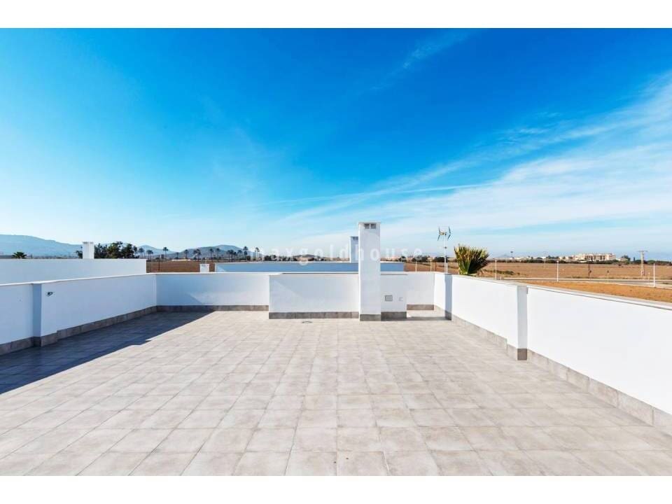 3 bedroom Villa for sale in Mar de Cristal with pool - € 549,000 (Ref: 9400182)