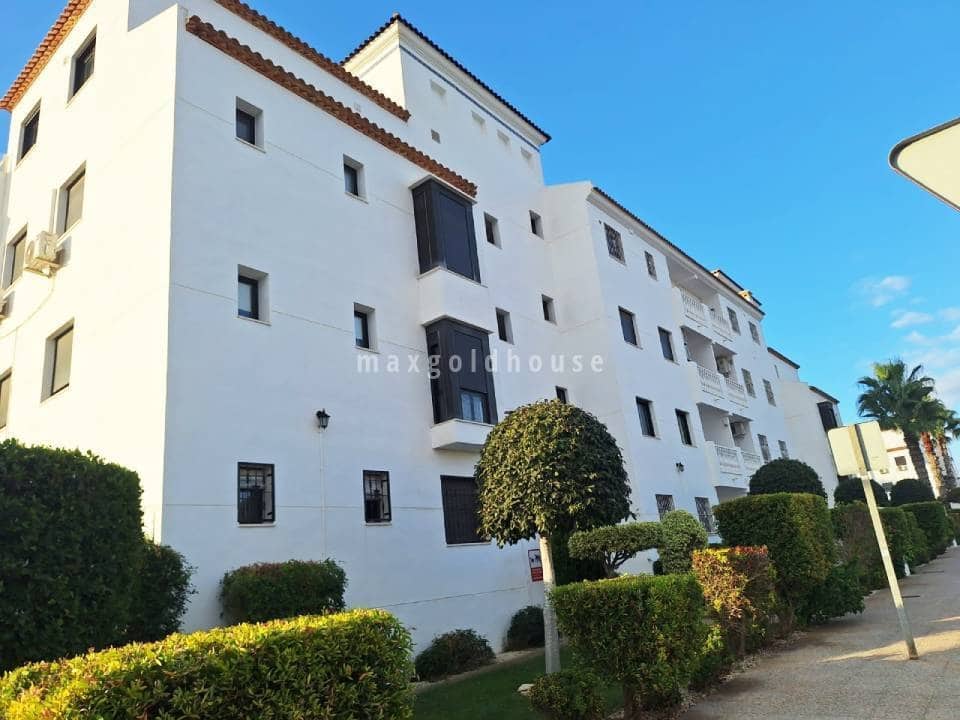 3 bedroom Apartment for sale in Villamartin with pool - € 250,000 (Ref: 9402650)