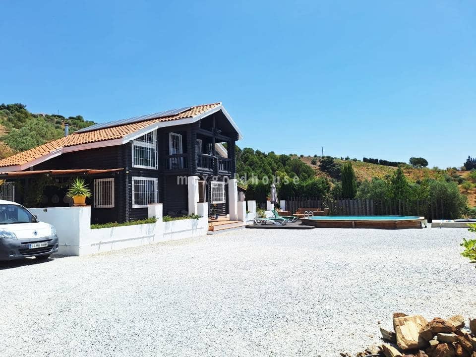 4 slaapkamer Villa te koop in Competa met zwembad - € 330.000 (Ref: 9415284)