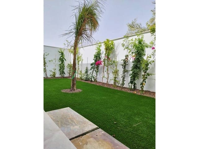 Chalet de 3 habitaciones en Los Alcázares en venta con piscina - 489.900 € (Ref: 9425405)