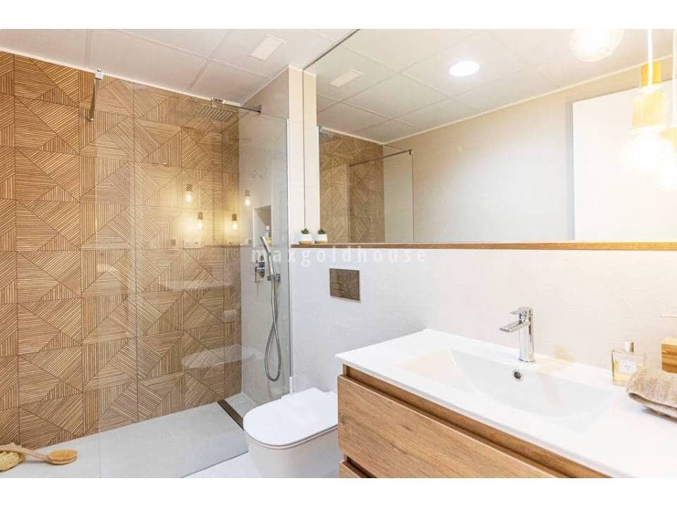 Apartamento de 3 habitaciones en Pilar de la Horadada en venta con piscina - 289.900 € (Ref: 9426621)