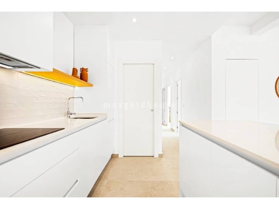 3 bedroom Villa for sale in Benijofar with pool - € 539,900 (Ref: 9429019)