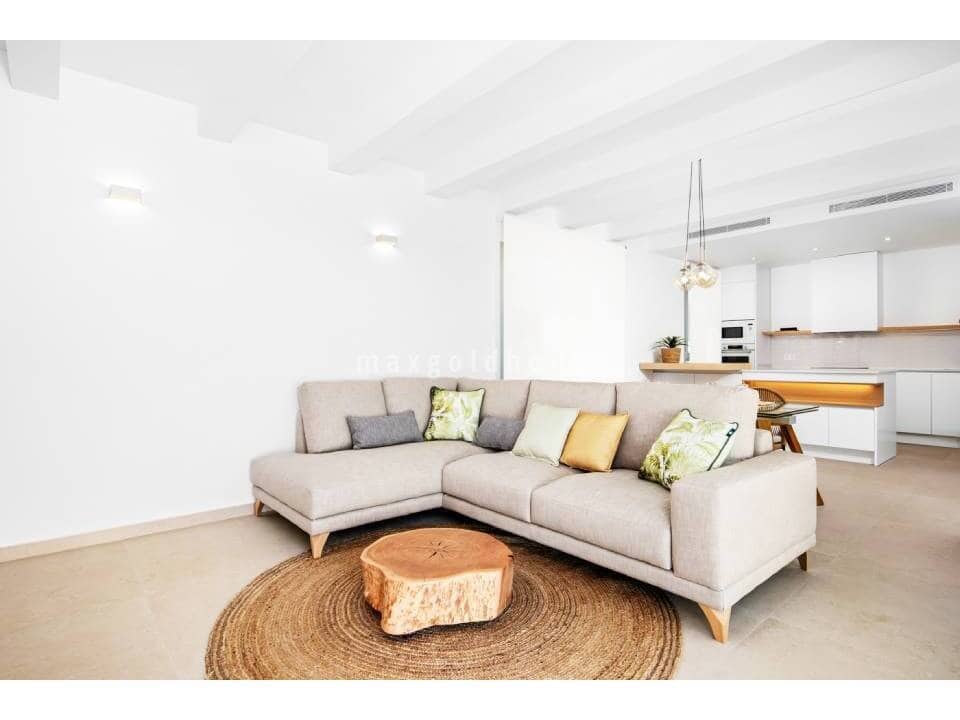 3 bedroom Villa for sale in Benijofar with pool - € 539,900 (Ref: 9429019)