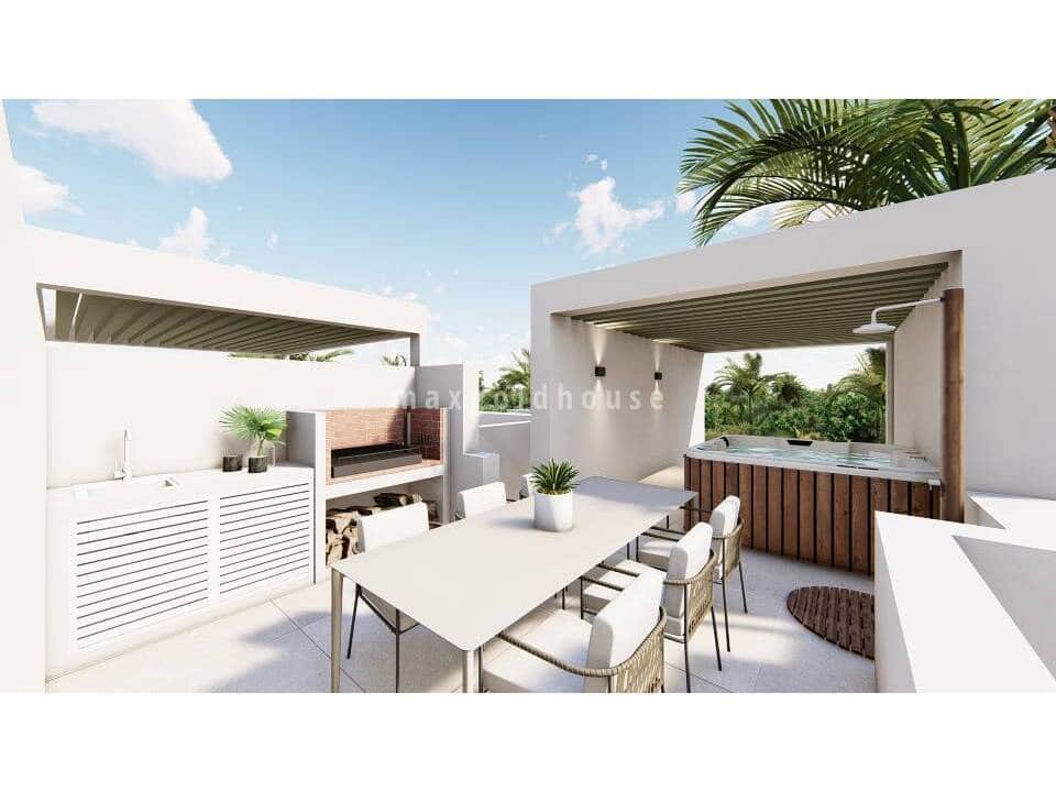 3 bedroom Villa for sale in Dona Pepa with pool - € 499,999 (Ref: 9432753)