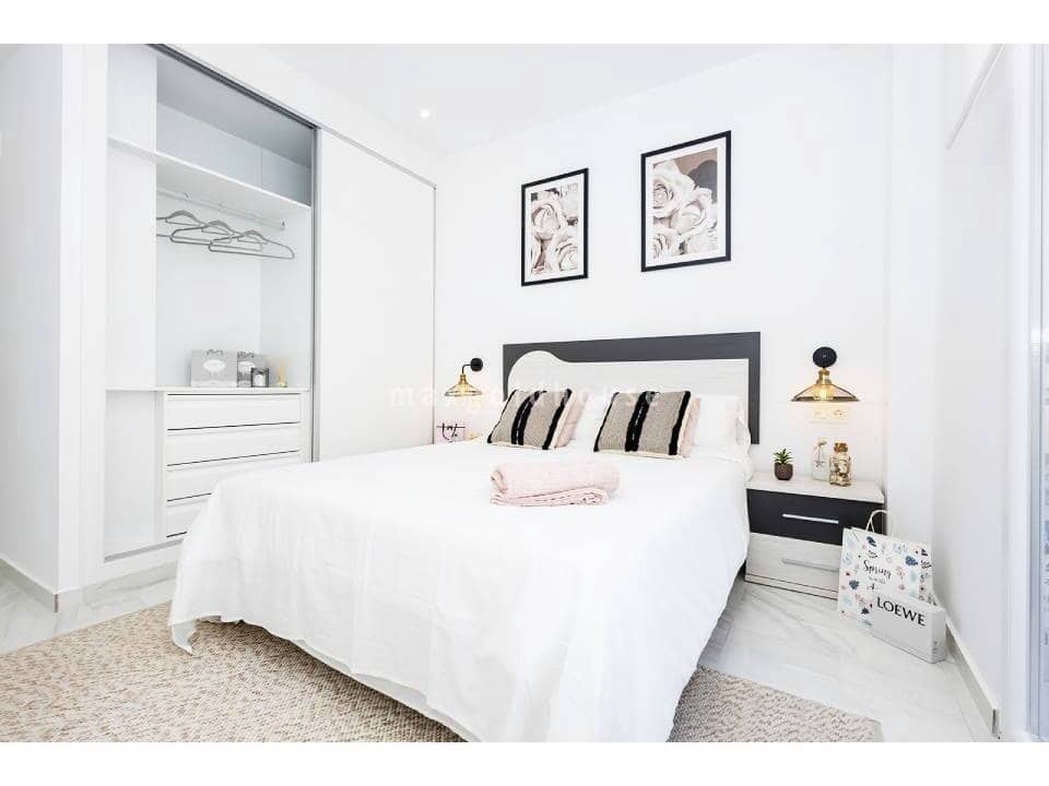 2 bedroom Apartment for sale in Jacarilla - € 139,000 (Ref: 9442869)