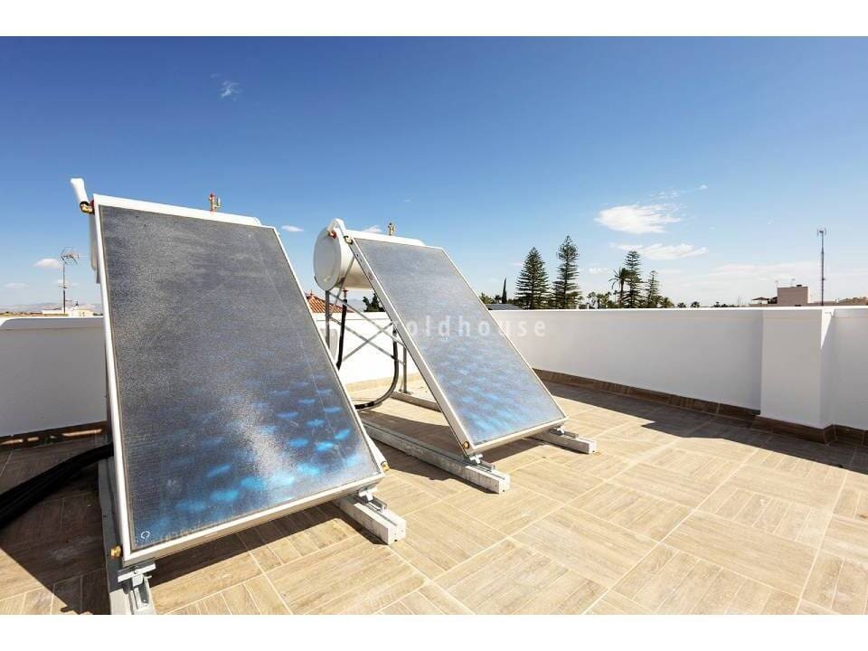 2 bedroom Apartment for sale in Jacarilla - € 139,000 (Ref: 9442869)