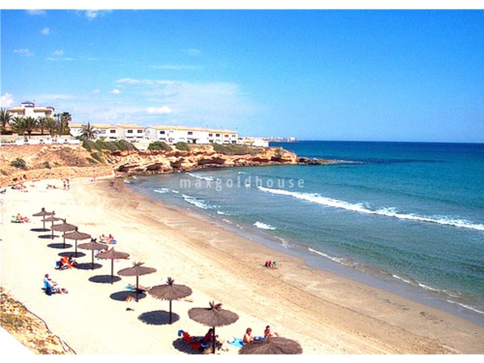 2 bedroom Apartment for sale in Villamartin with pool - € 255,000 (Ref: 9449970)