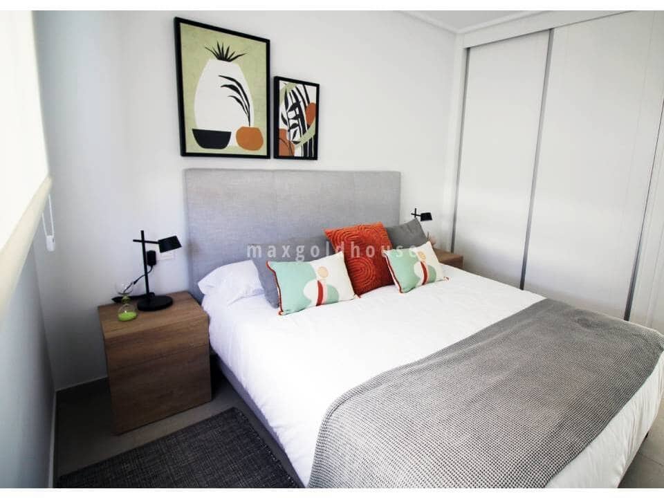 4 Zimmer Haus zu verkaufen in Pilar de la Horadada mit Pool - 369.900 € (Ref: 9449977)