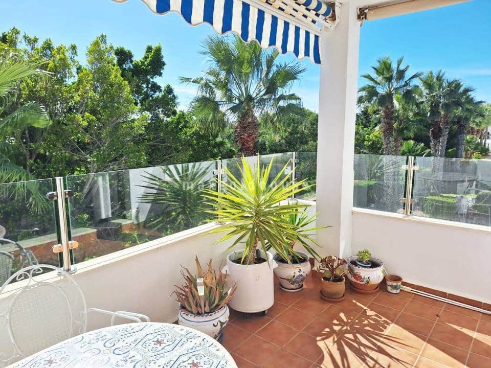 3 bedroom Apartment for sale in Villamartin with pool - € 250,000 (Ref: 9449983)