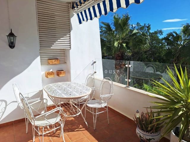 Apartamento de 3 habitaciones en Villamartin, Orihuela en venta con piscina - 250.000 € (Ref: 9449983)